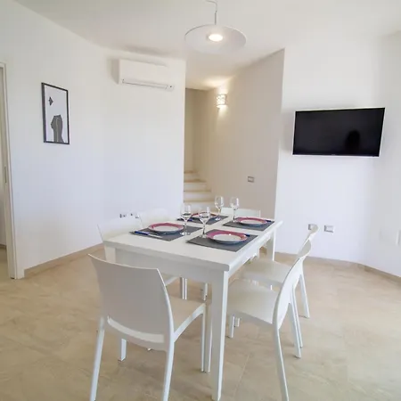 Willa Borgo Bianco 2 Con Piscina In Condivisione Budoni