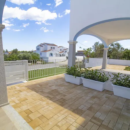 Borgo Bianco 2 Con Piscina In Condivisione 빌라 부도니